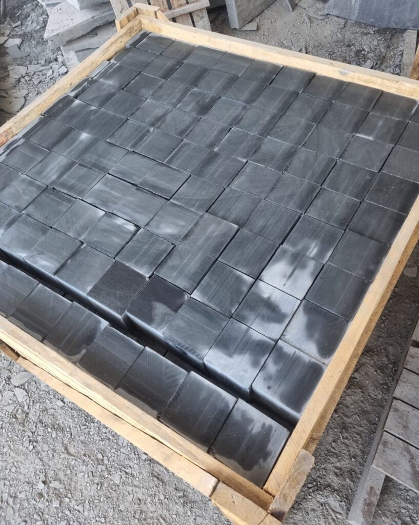Brazilian Montauk black slate cubes for flooring 10x10x10cm